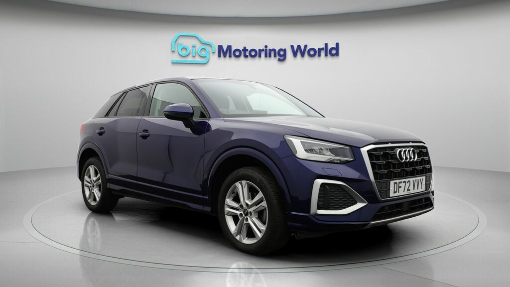Audi Q2 Sport Blue
