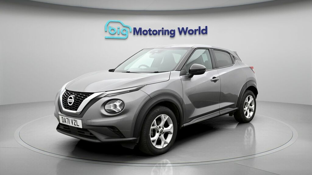 Nissan Juke N-connecta Grey #3