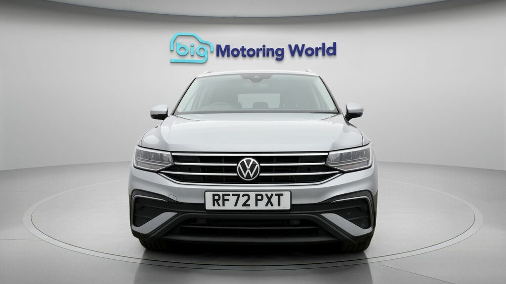 Volkswagen Tiguan Allspace Life RF72PXT Silver #2