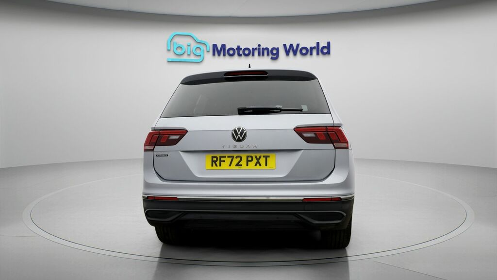 Volkswagen Tiguan Allspace Life RF72PXT Silver #6