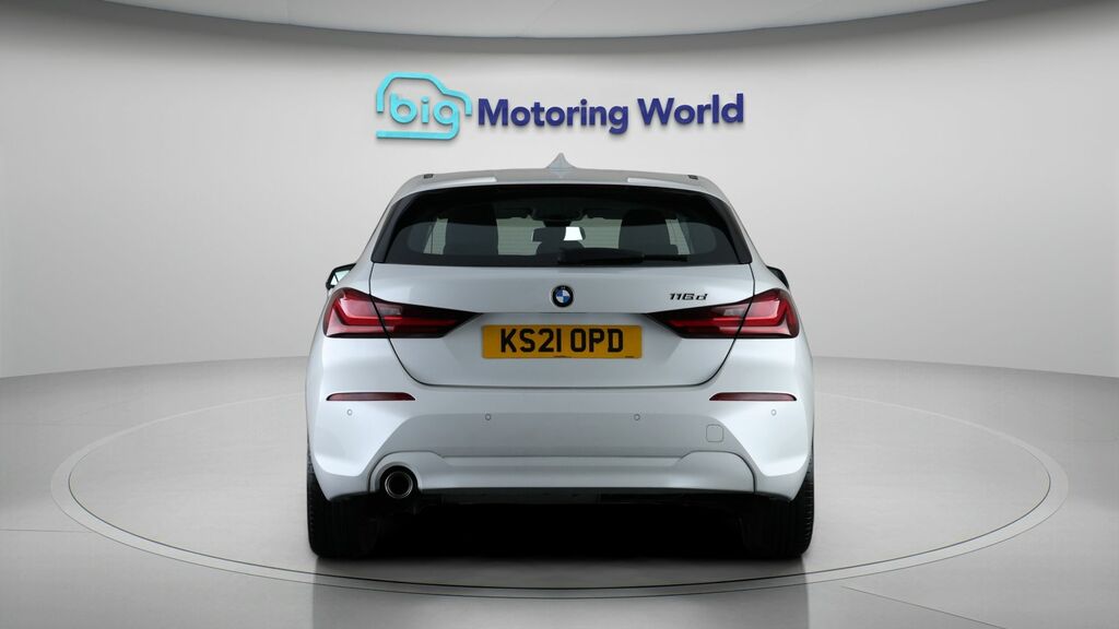 BMW 1 Series Se White #6