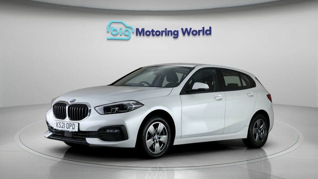 BMW 1 Series Se White #3