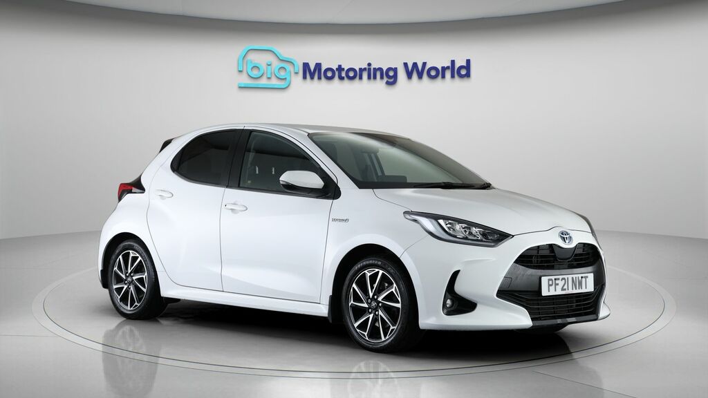 Toyota Yaris Design White