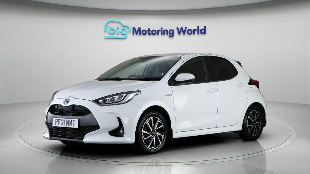 Toyota Yaris Design PF21NWT White #3