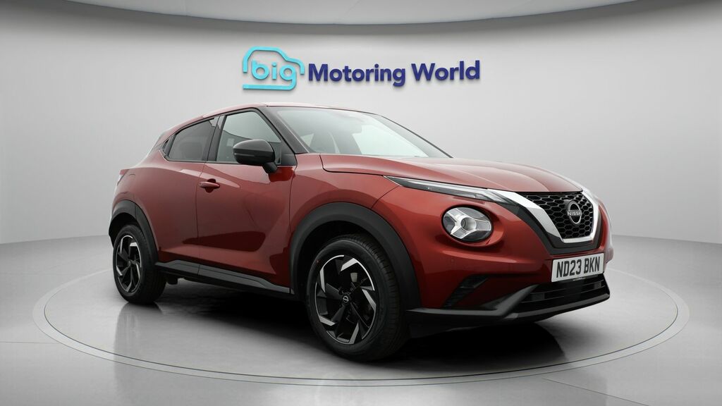 Nissan Juke N-connecta ND23BKN Red