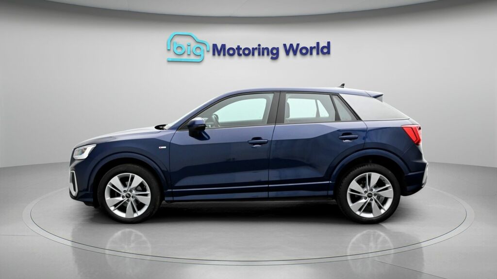Audi Q2 S Line HG23BFK Blue #4