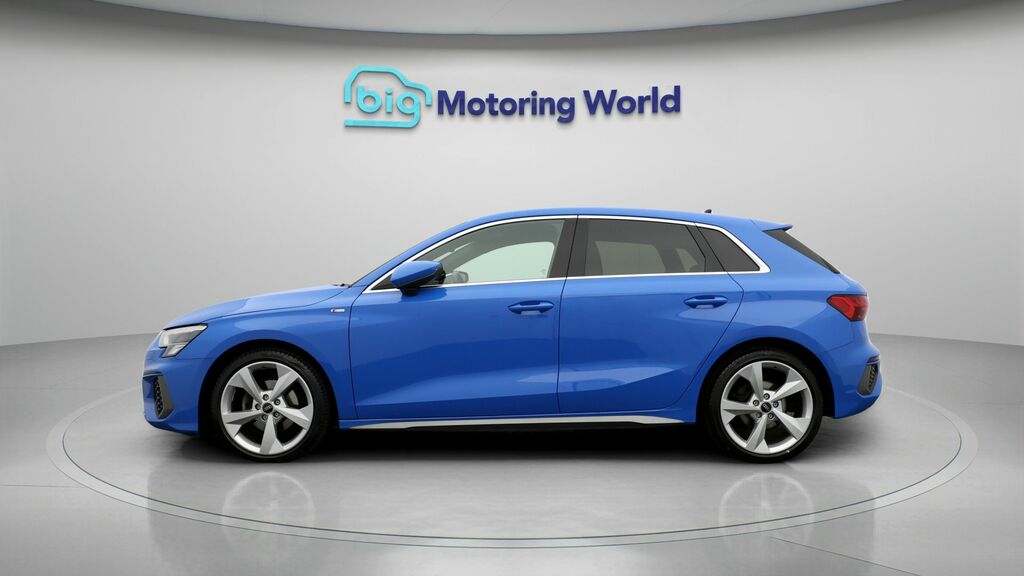 Audi A3 S Line YC23UGN Blue #4