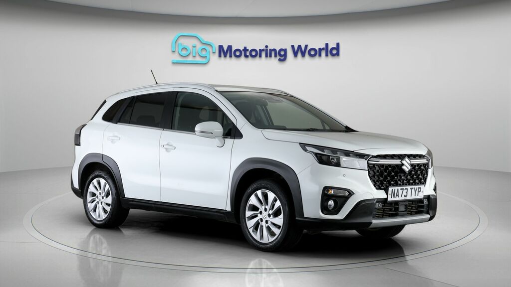 Suzuki S Cross Motion White