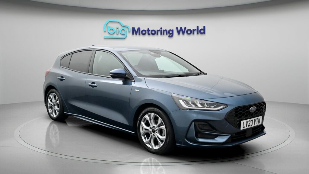 Ford Focus St-line Blue