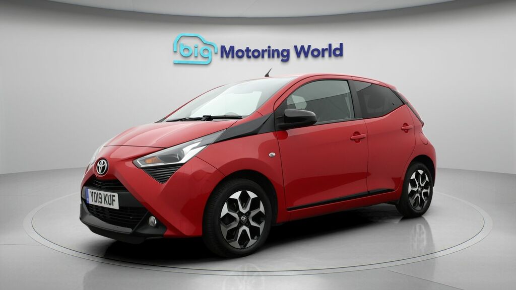 Toyota Aygo X X-trend YD19KUF Red #3