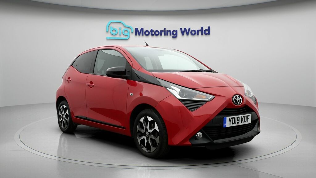 Toyota Aygo X X-trend Red