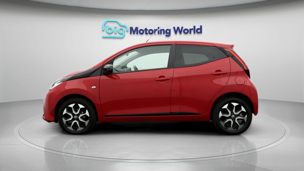 Toyota Aygo X X-trend YD19KUF Red #4