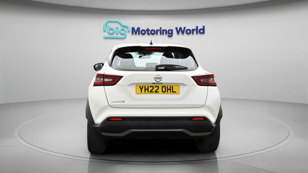 Nissan Juke Acenta White #6