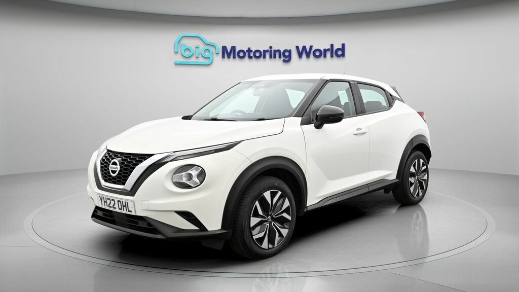 Nissan Juke Acenta White #3