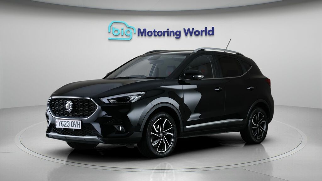 MG ZS Exclusive Black #3