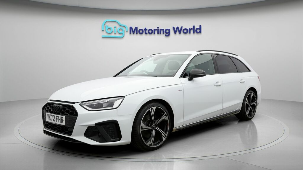 Audi A4 Avant Black Edition VK72FHR White #3