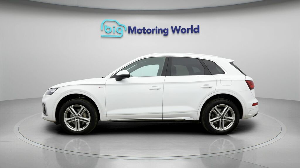 Audi Q5 S Line KF23EEV White #4