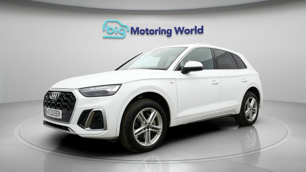 Audi Q5 S Line KF23EEV White #3