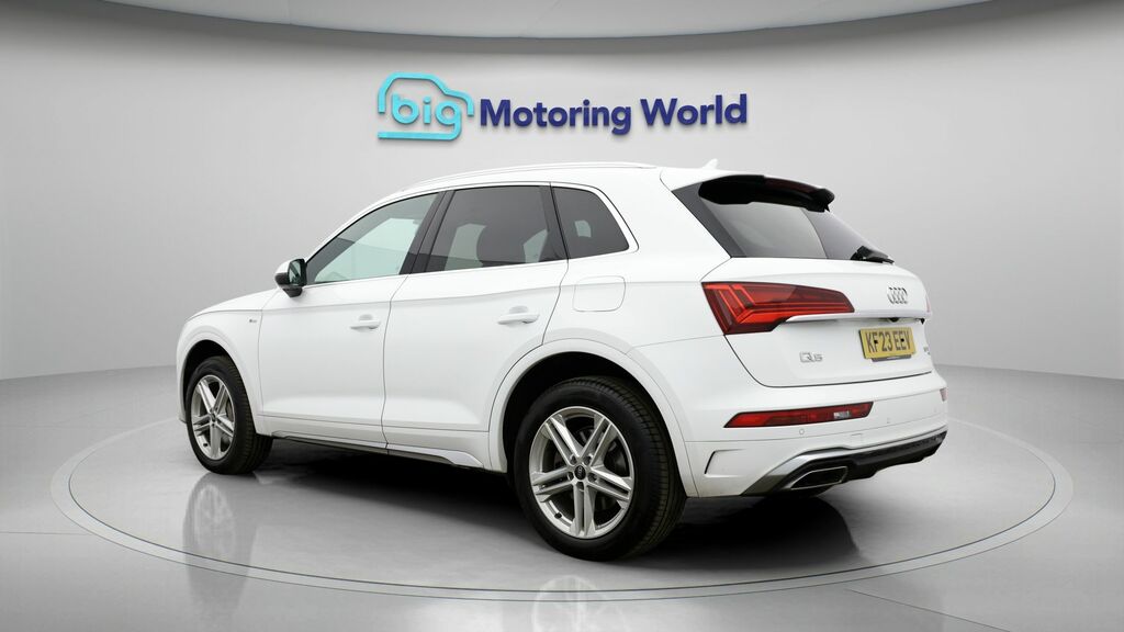 Audi Q5 S Line KF23EEV White #5