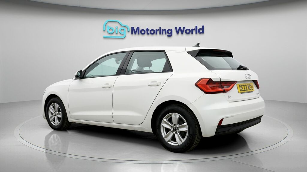 Audi A1 Technik DE22WCU White #5