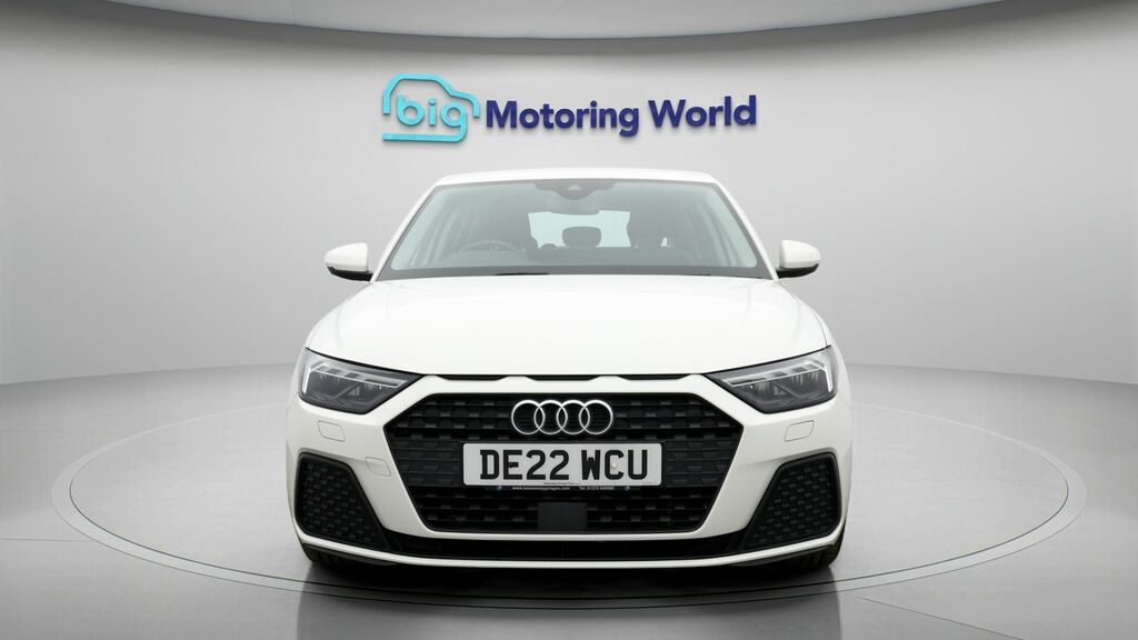 Audi A1 Technik DE22WCU White #2