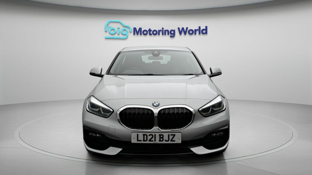 BMW 1 Series Sport Silver #2