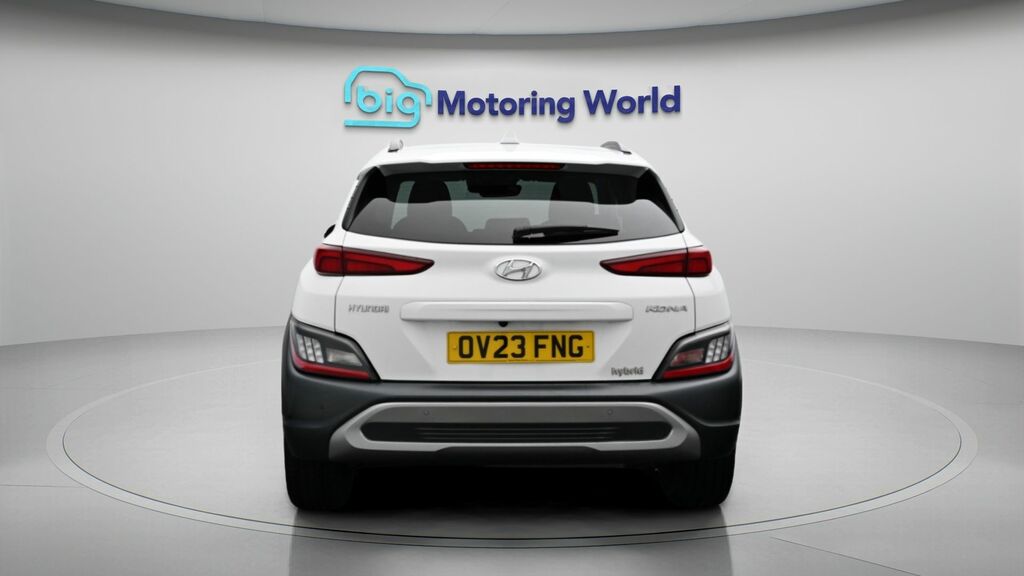Hyundai Kona Premium OV23FNG White #6
