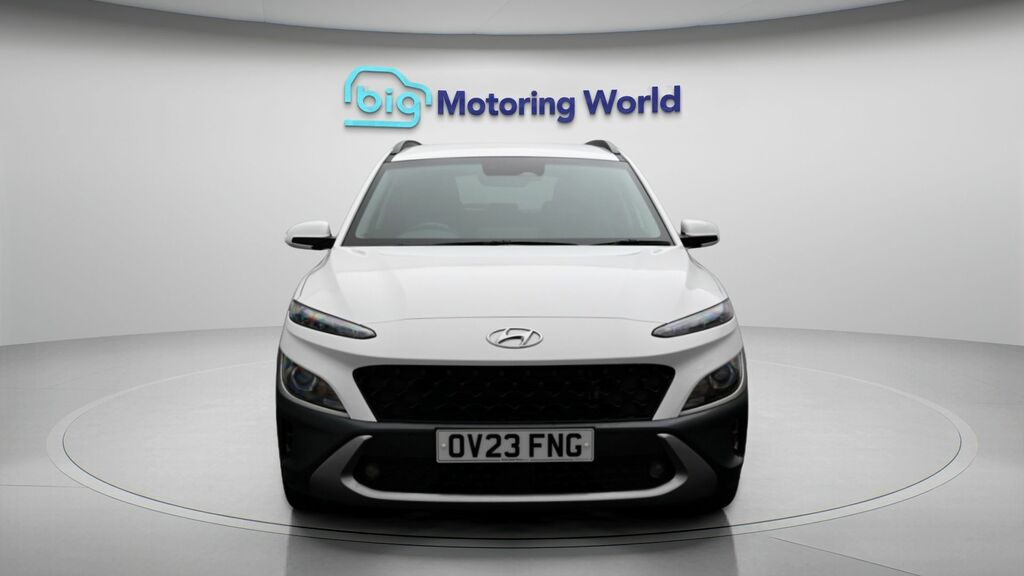 Hyundai Kona Premium OV23FNG White #2