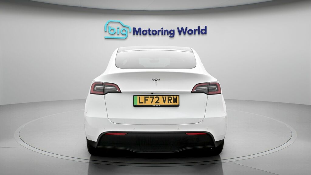Tesla Model Y Long Range LF72VRW White #6