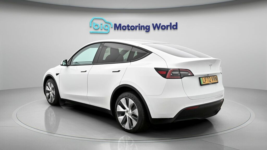 Tesla Model Y Long Range LF72VRW White #5