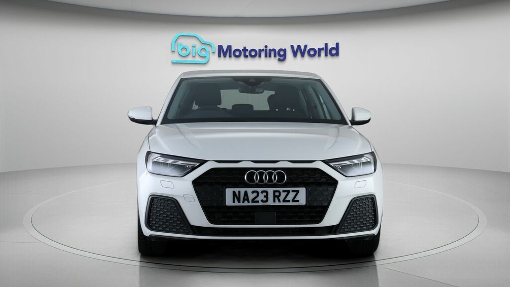 Audi A1 Technik NA23RZZ White #2