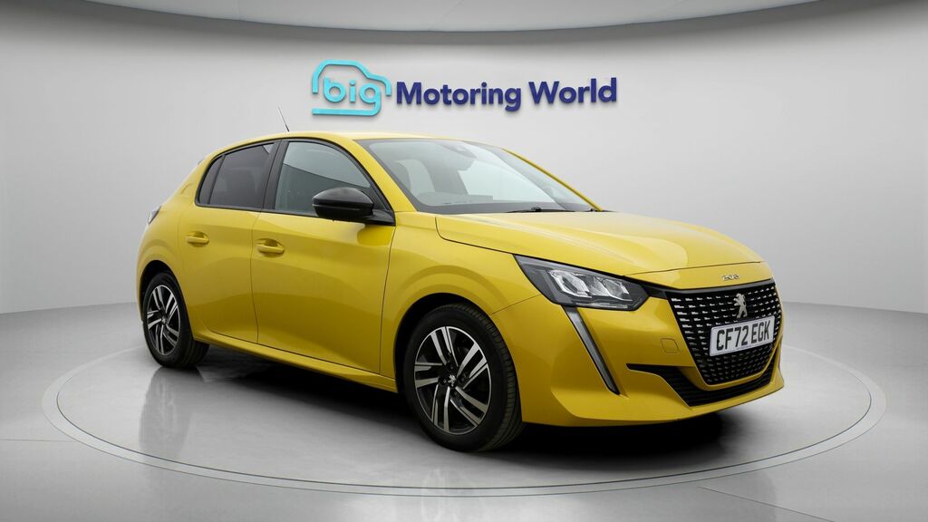 Peugeot 208 Active Premium Yellow
