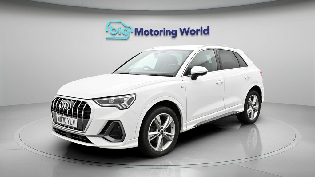 Audi Q3 S Line White #3