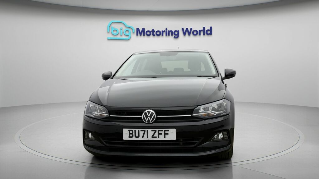 Volkswagen Polo Active Black #2