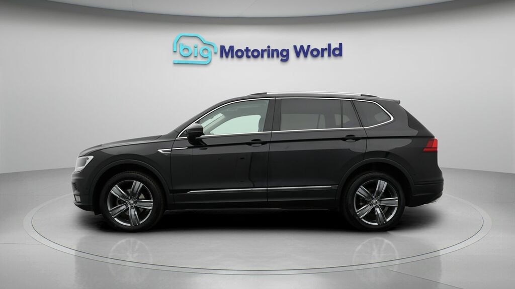 Volkswagen Tiguan Allspace Match Black #4