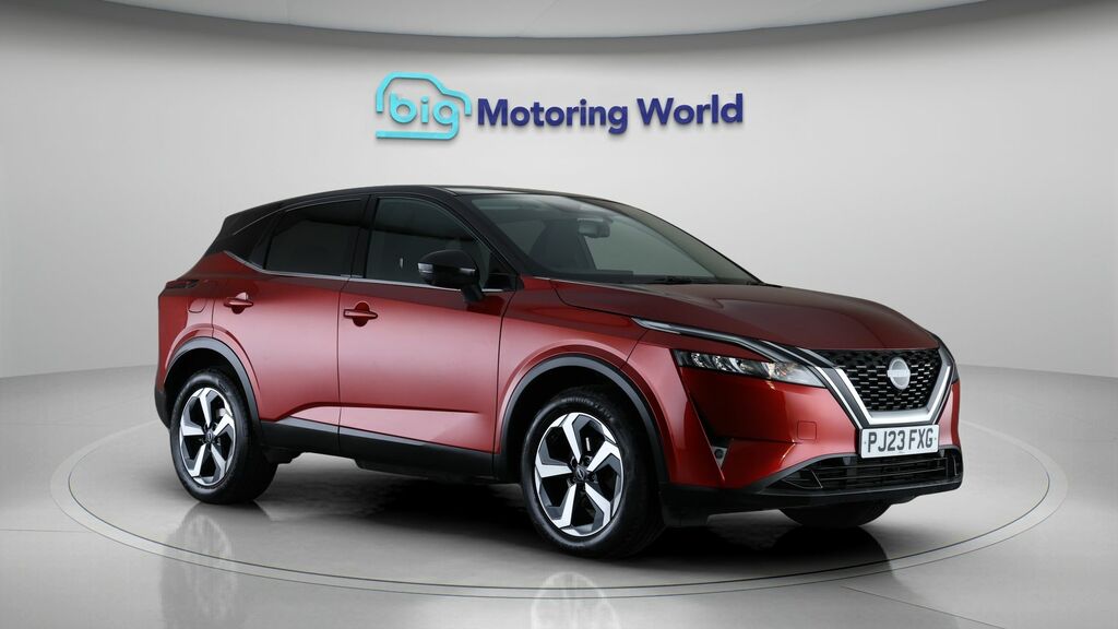 Nissan Qashqai N-connecta PJ23FXG Red