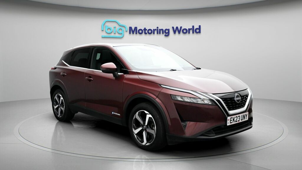 Nissan Qashqai N-connecta Red