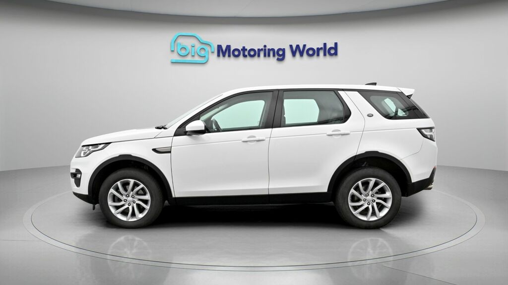 Land Rover Discovery Sport Se Tech ML19GSO White #4