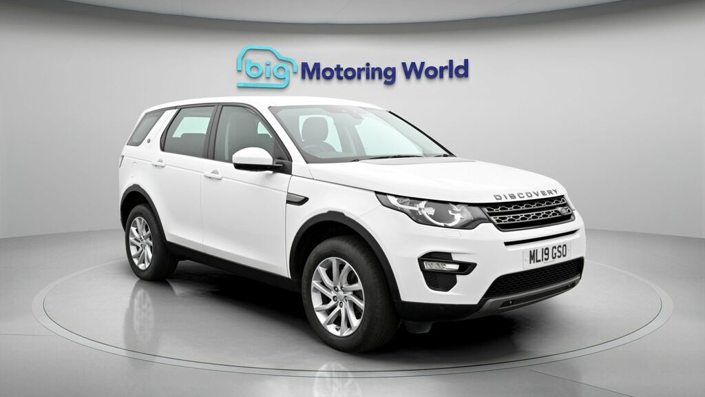 Land Rover Discovery Sport Se Tech White