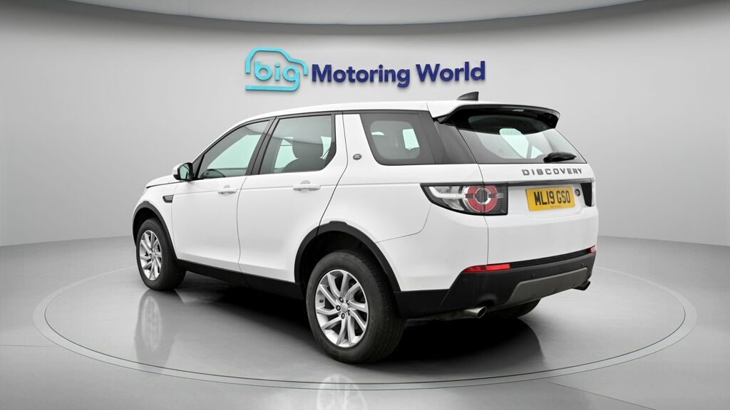 Land Rover Discovery Sport Se Tech ML19GSO White #5