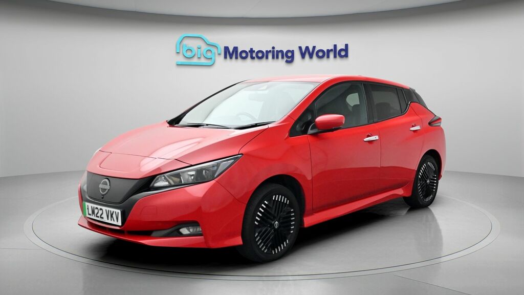 Nissan Leaf E N-connecta LM22VKV Red #3