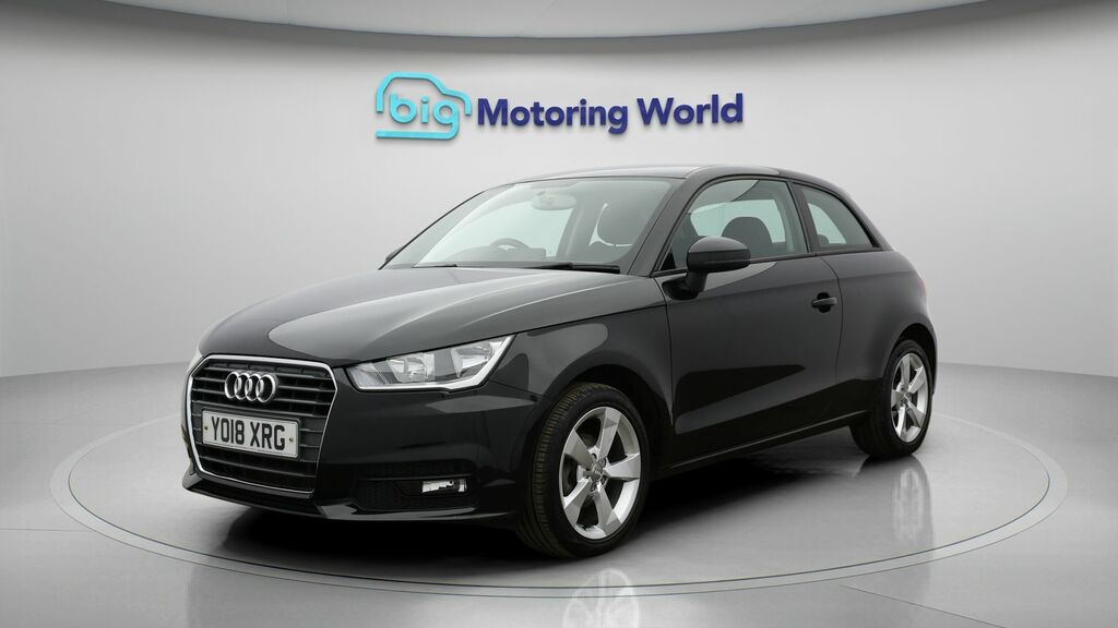 Audi A1 Sport Black #3