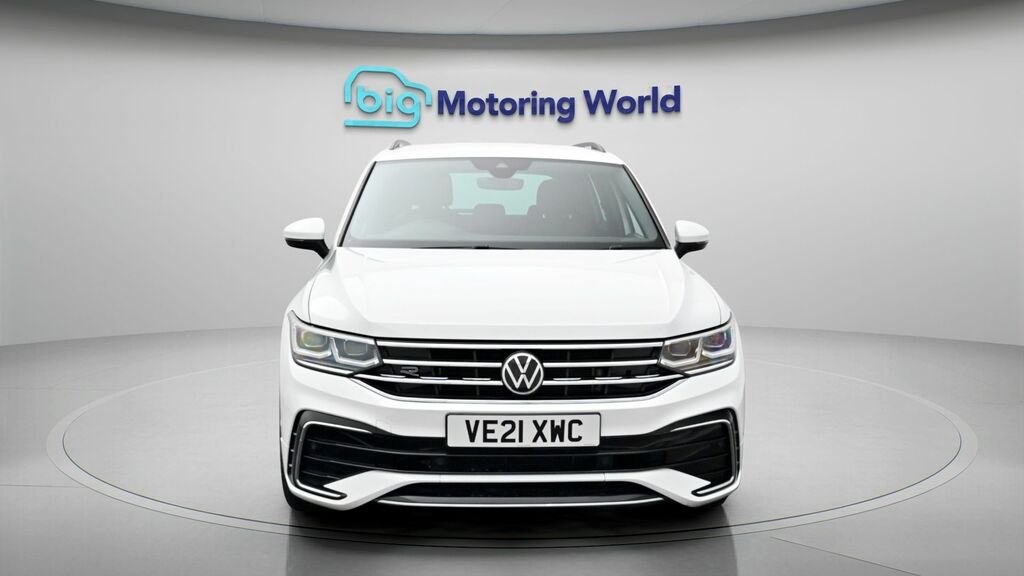 Volkswagen Tiguan R-line VE21XWC White #2