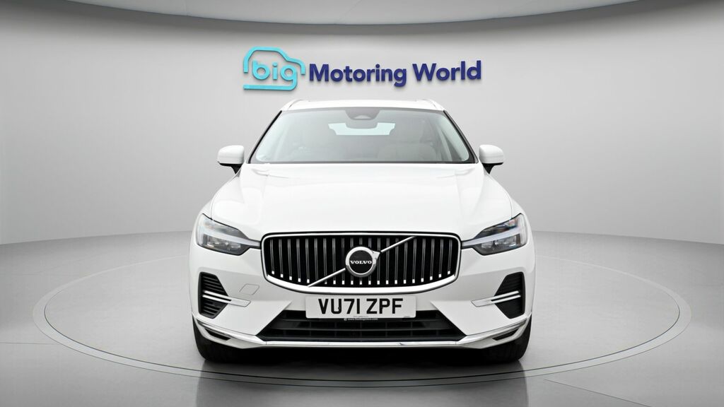 Volvo XC60 Inscription Expression VU71ZPF White #2
