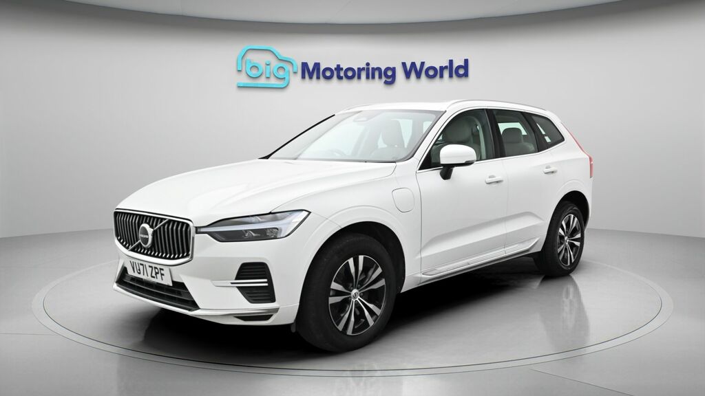 Volvo XC60 Inscription Expression VU71ZPF White #3
