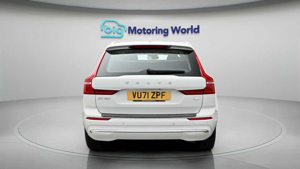 Volvo XC60 Inscription Expression VU71ZPF White #6