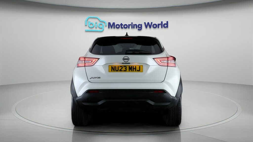 Nissan Juke N-connecta NU23MHJ White #6