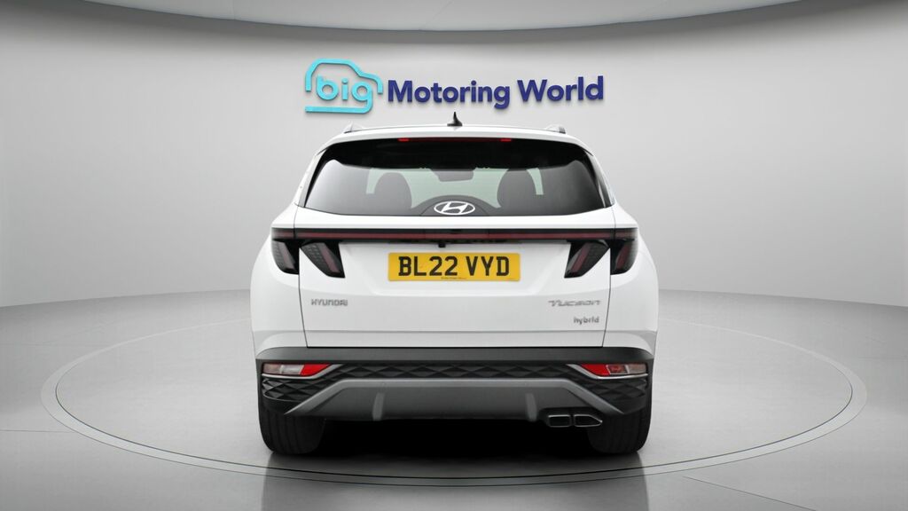 Hyundai Tucson Ultimate White #6