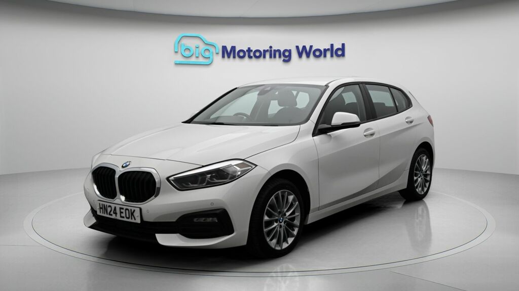 BMW 1 Series Se White #3