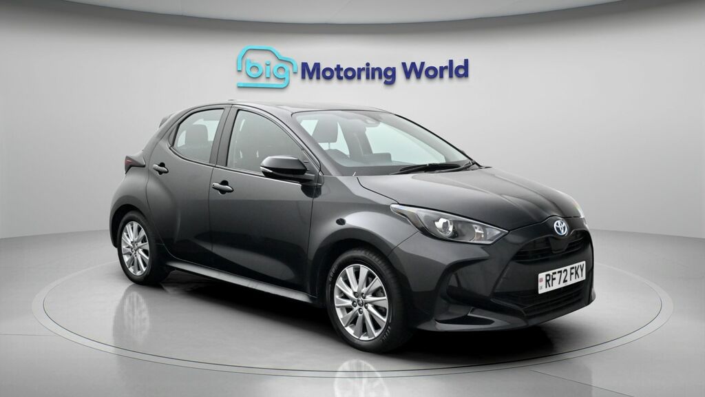 Toyota Yaris Icon Black